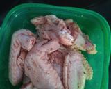 Foto langkah ke 1 dari resep Sayap Ayam Goreng Pedas ala Korea rasa garam masala.