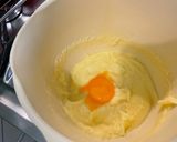 Une image de l'étape 5 de Gâteau aux raisins, agrumes et amandes.