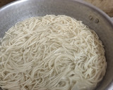முட்டை நூடுல்ஸ் ரெசிபி ஸ்டேப் 1 புகைப்படம்