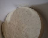 Foto langkah ke 2 dari resep Pizza homemade dengan stuff crust keju.