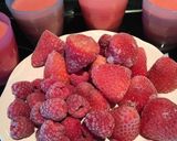 Foto del paso 2 de la receta: Smoothies de fresa y frambuesa
