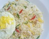 Foto langkah ke 3 dari resep Nasi Goreng Daun Jeruk.