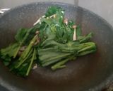 Foto langkah ke 2 dari resep Baby Kailan Telur asin (Menu Sehat Diet).