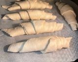 A picture of step 2 of Nutella Croissants.