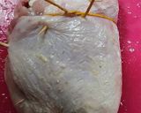 Foto del paso 11 de la receta: Muslitos de pollo deshuesados, rellenos de roquefort y nuez