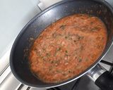 Foto del paso 9 de la receta: Atún en salsa roja con papas