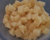 A picture of step 1 of Alo methi.