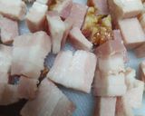 Foto del paso 2 de la receta: Zapallo relleno tipo fondue con espinaca y panceta 🥬🥓