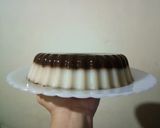 Foto langkah ke 7 dari resep Puding Coklat Gembira.