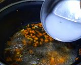 A picture of step 4 of Quick ginger and garlic soup.