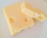 Foto del paso 2 de la receta: Pincho de Paté con Queso y Anchoa
