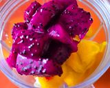 A picture of step 2 of Pinky Dragon Fruit Smoothie.