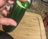 Foto del paso 1 de la receta: Cocina para enamorar: Sopa fría de palta, pepino y coco