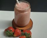 Foto langkah ke 3 dari resep Strawberry Smoothies.