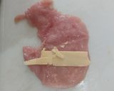 Foto del paso 1 de la receta: Pechugas envueltas en tocino y rellenas de queso