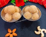 A picture of step 3 of Til Ladoo.