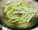 Hình bước làm 2 của món Tàu hủ đậu tây kho tương hột (món chay)