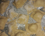Foto del paso 4 de la receta: Ravioles de pollo con masa muy fácil