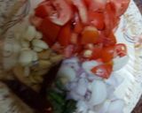 A picture of step 1 of Onion and tomato chattny.