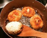 A picture of step 10 of Japanese Potato and Beef Croquette.