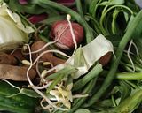 Foto langkah ke 1 dari resep Sayur Asem Kangkung Khas Surabaya.