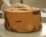 A picture of step 18 of Cocoa Marble Chiffon Cake.