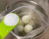 A picture of step 1 of Salty Boiled Egg.