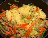 A picture of step 11 of Japanese Pork Yakisoba (豚肉焼きそばの作り方).