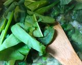 A picture of step 5 of Green soup for Spring - vegan.