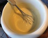 Une image de l'étape 2 de Crèmes aux œufs café noix de coco et éclats de café.