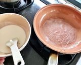 Hình bước làm 4 của món Pía cuốn thịt rim
