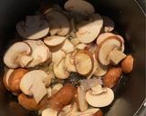 Une image de l'étape 2 de Soupe butternut et champignons et marrons.