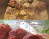 A picture of step 3 of Beef Meatballs bathed with Veggies Sauce.