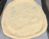 Foto del paso 5 de la receta: Pizza de rúcula y prosciutto con masa madre casera