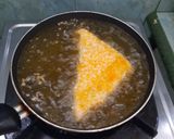 Foto langkah ke 6 dari resep Sandwich Goreng Isi Kornet.