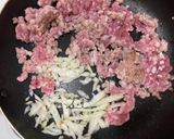 泰式打拋豬拌麵的食譜步驟2照片