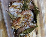 Foto langkah ke 1 dari resep Chicken adobo.