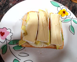 Foto del paso 3 de la receta: Sándwich con huevo, aguacate y brie