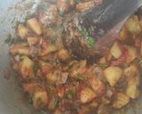 A picture of step 9 of Coconut green peas with potatoes.