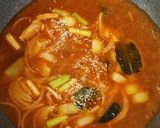 Foto langkah ke 5 dari resep Seafood Saus Padang Devina Hermawan.