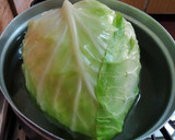 Foto del paso 1 de la receta: Repollo relleno (niño envuelto)