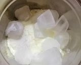A picture of step 1 of Banana Milk Shake 🍌.