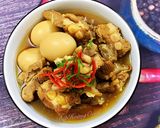 Hình bước làm 3 của món Sườn Non Kho Trứng