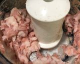 Hình bước làm 1 của món Thịt ba chỉ heo xào mắm ruốc (ruốc sả Huế)