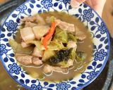 รูปขั้นตอนการทำที่ 4 ของ ต้มเค็มผักกาดดองหมูสามชั้น By แม่บ้าน