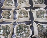Foto del paso 4 de la receta: Canastitas de acelga, atún y queso 🤩
