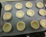 A picture of step 5 of Easy Puff Pastry Egg Tarts.