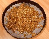 A picture of step 1 of Nut Tart with Banana and Cocoa.