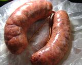 Foto del paso 1 de la receta: Chorizos a la sidra con papas y arvejas
