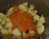 बटाट्याचा रस्सा (batata rassa recipe in marathi) रेसिपी स्टेप 2 फोटो